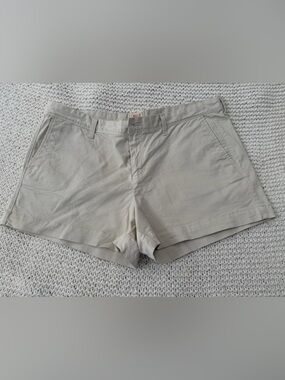 GAP Women’s  Light Khaki Flat-Front Shorts